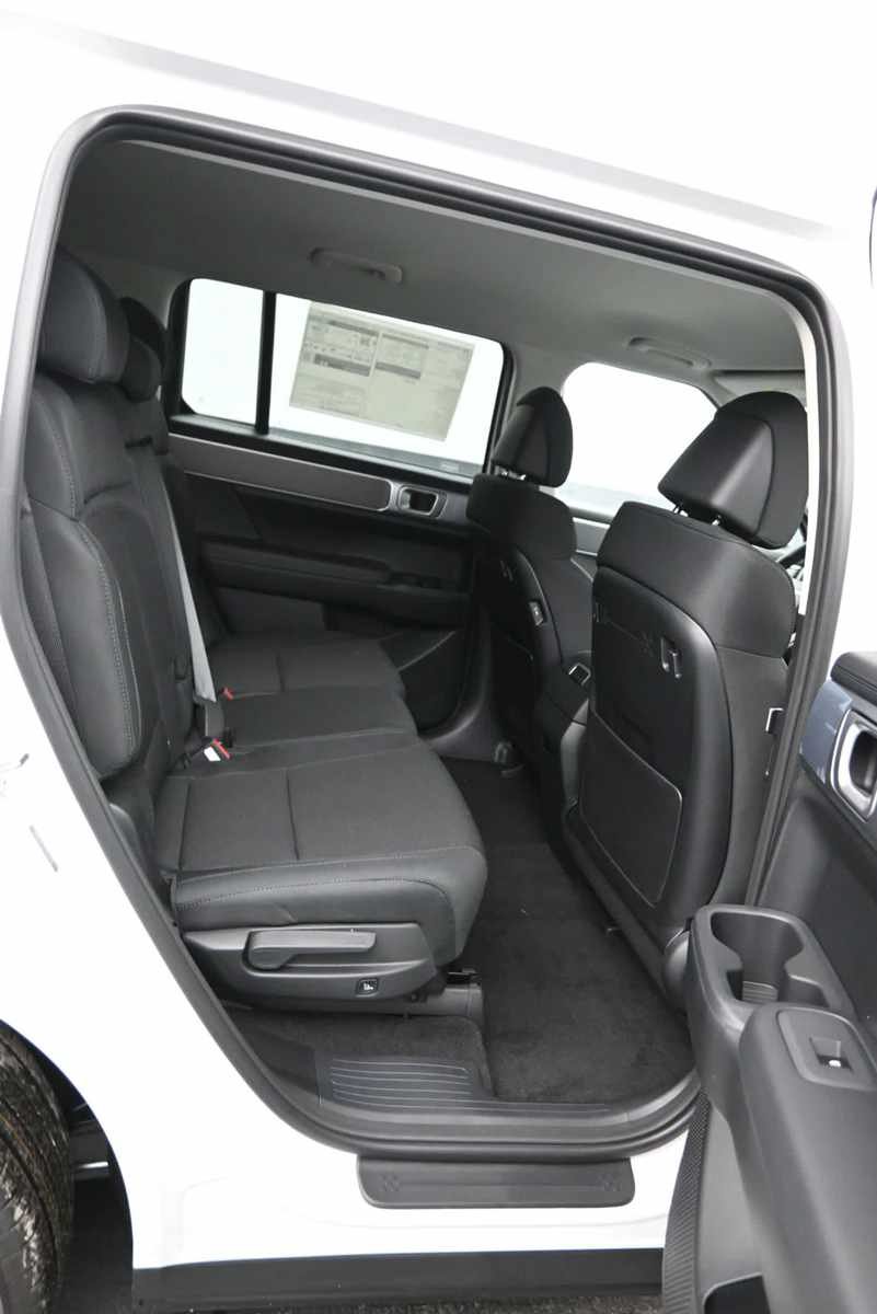 New 2026 Hyundai Santa Fe SE FWD image 13