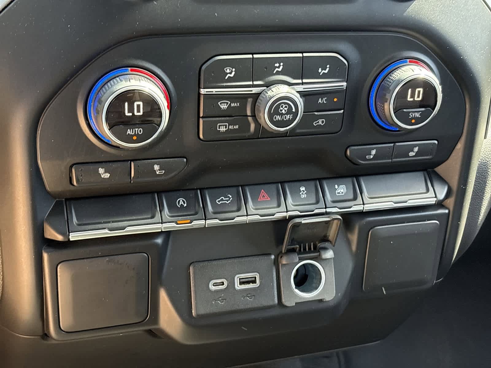 Used 2019 Chevrolet Silverado 1500 LT w/ All-Star Edition RWD image 17