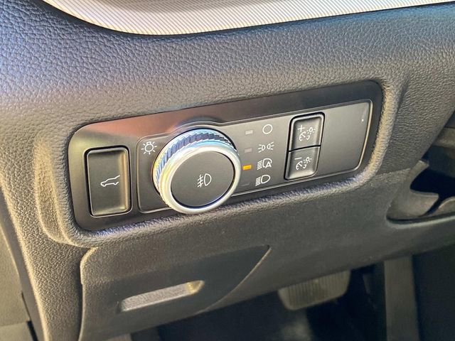 Used 2023 Ford Explorer XLT w/ Equipment Group 202A image 17