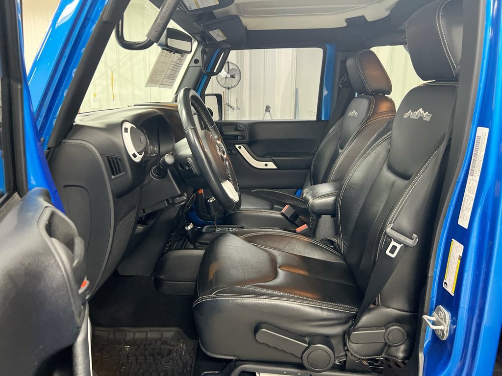Used 2014 Jeep Wrangler Unlimited Sahara AWD/4WD image 18