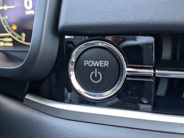 New 2025 Mitsubishi Outlander SEL image 28