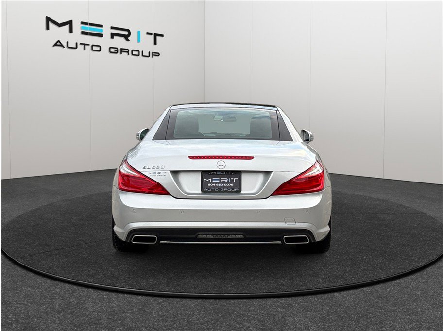 Used 2015 Mercedes-Benz SL 550 image 8