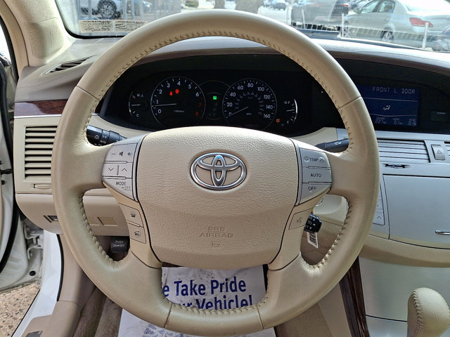 Used 2009 Toyota Avalon XLS image 20