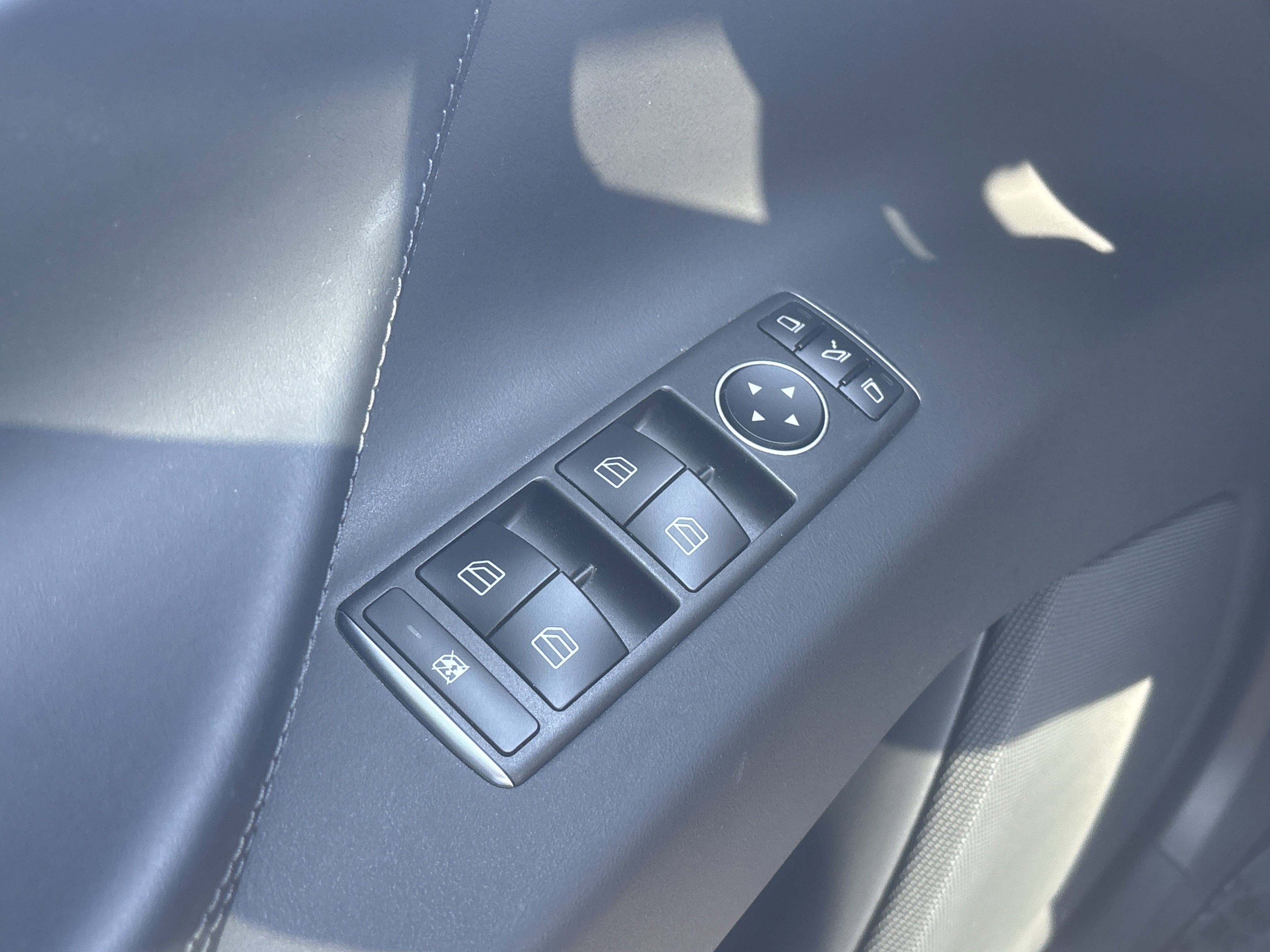 Used 2020 Tesla Model X Long Range image 25