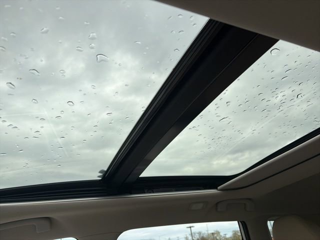 Used 2015 Nissan Rogue SL w/ SL Premium Package image 16