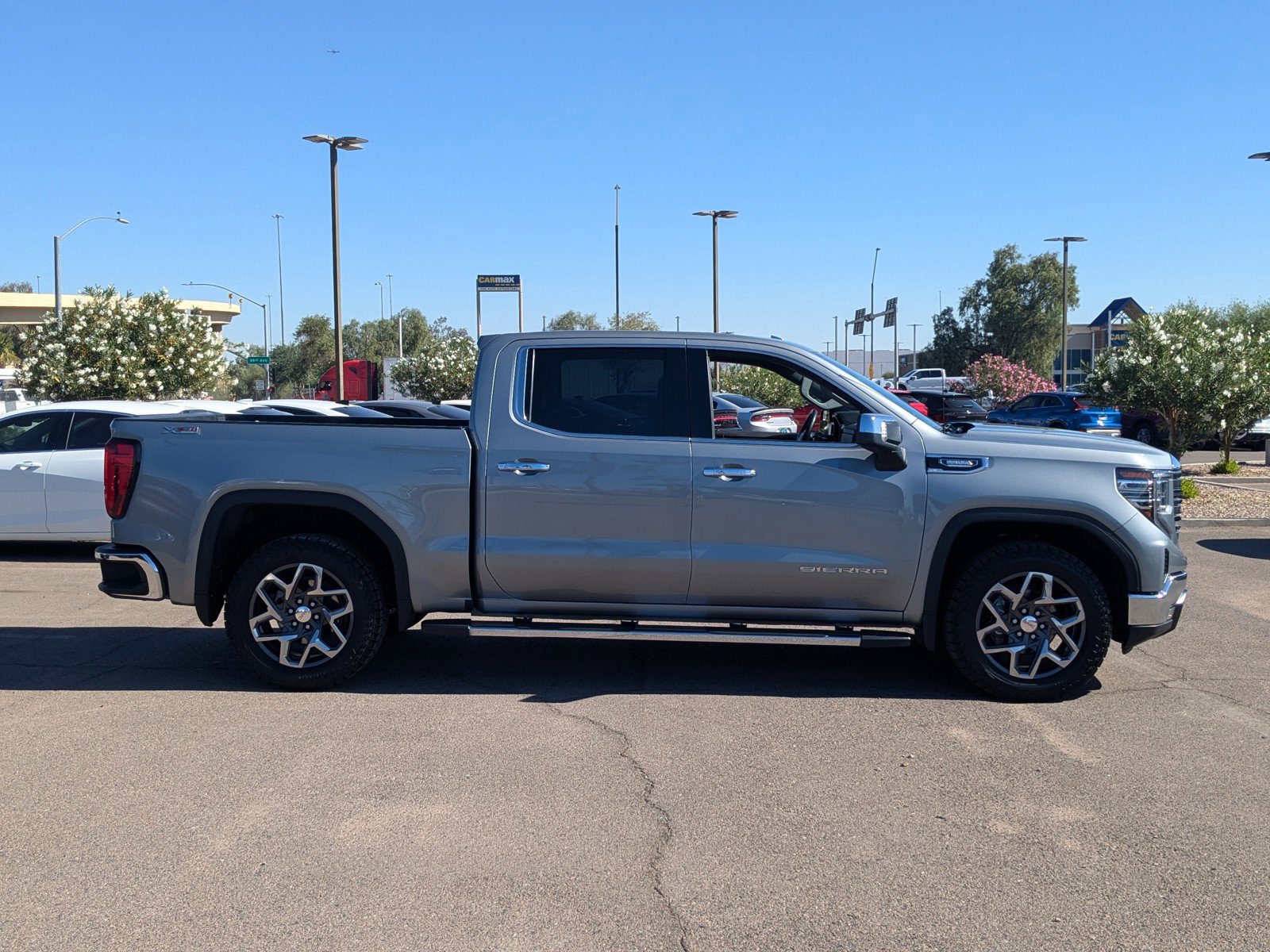 Used 2023 GMC Sierra 1500 SLT w/ SLT Premium Package image 7