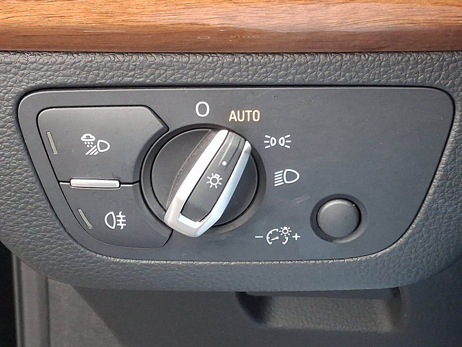 Used 2022 Audi Q5 2.0T Premium w/ Convenience Package image 25