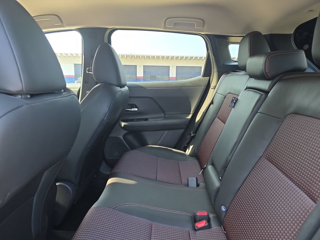 New 2026 Nissan Kicks SR AWD/4WD image 16