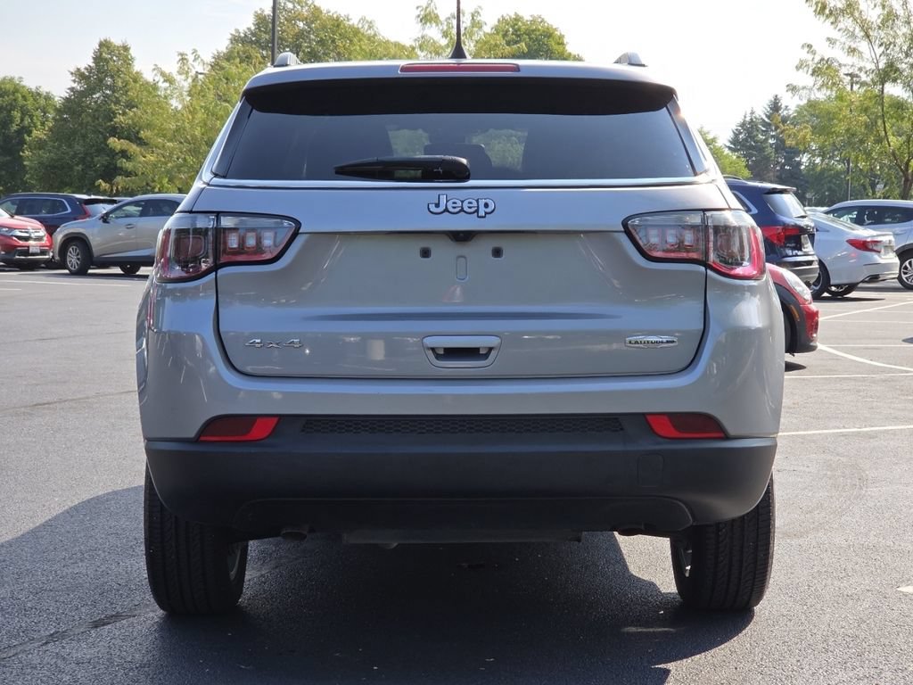 Used 2023 Jeep Compass Latitude AWD/4WD image 21