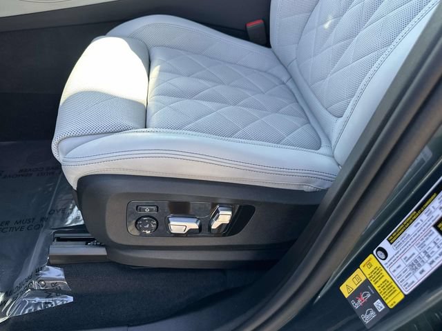 Certified 2024 BMW X5 xDrive50e w/ Climate Comfort Package AWD/4WD image 28