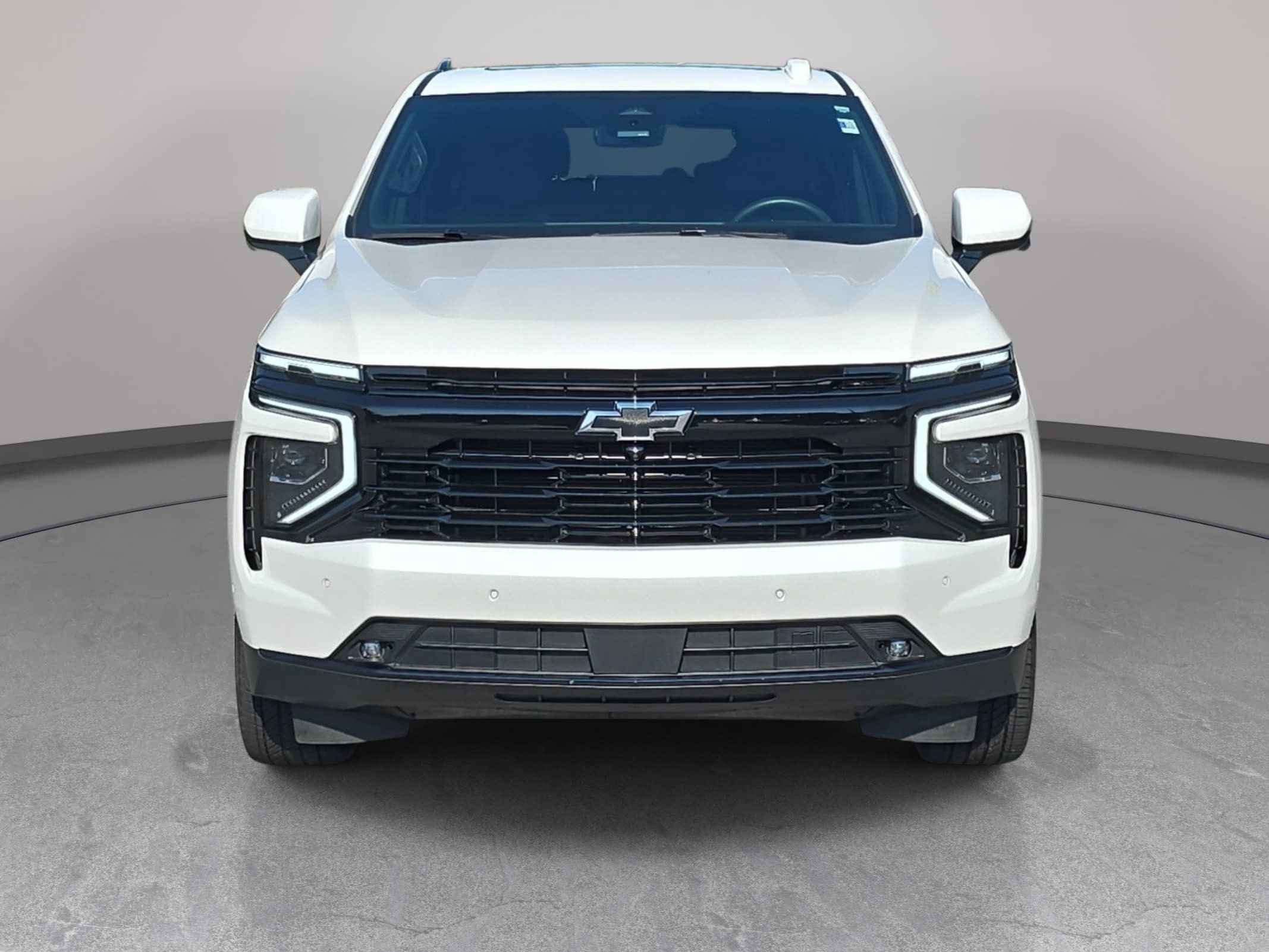 Used 2025 Chevrolet Suburban RST w/ Comfort Package AWD/4WD image 2