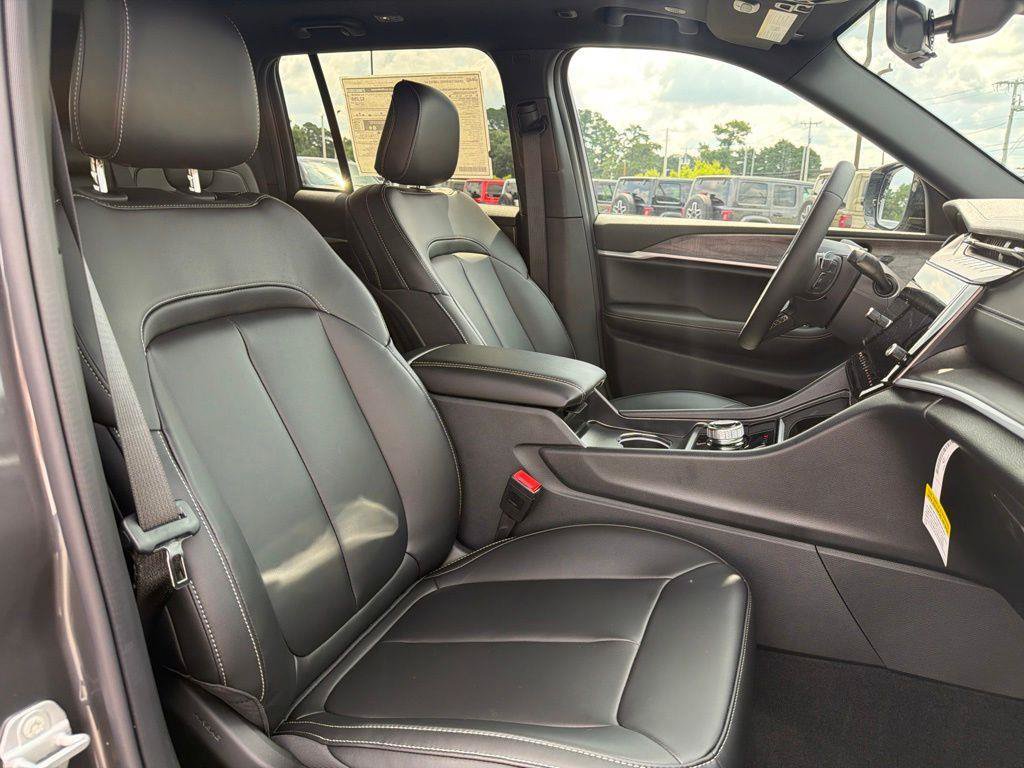 New 2026 Jeep Grand Cherokee Limited w/ Limited Altitude Package RWD image 22