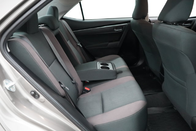 Used 2018 Toyota Corolla LE FWD image 38