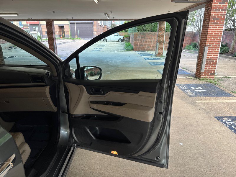 Used 2018 Honda Odyssey Touring image 10