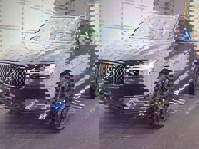 Used 2018 Volvo XC60 T6 Inscription w/ Luxury Seat Package image 2