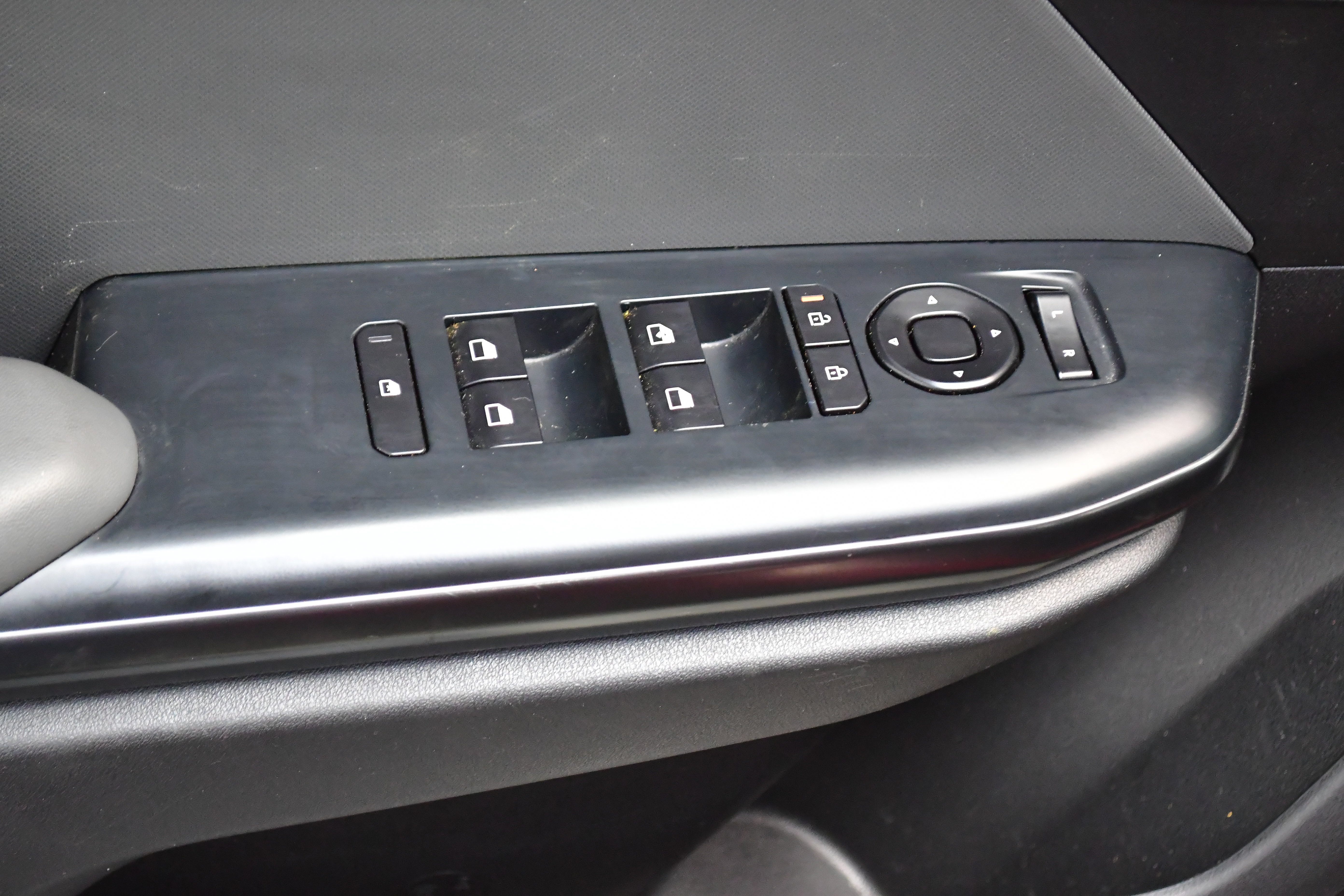 Used 2025 Kia K4 FWD image 15