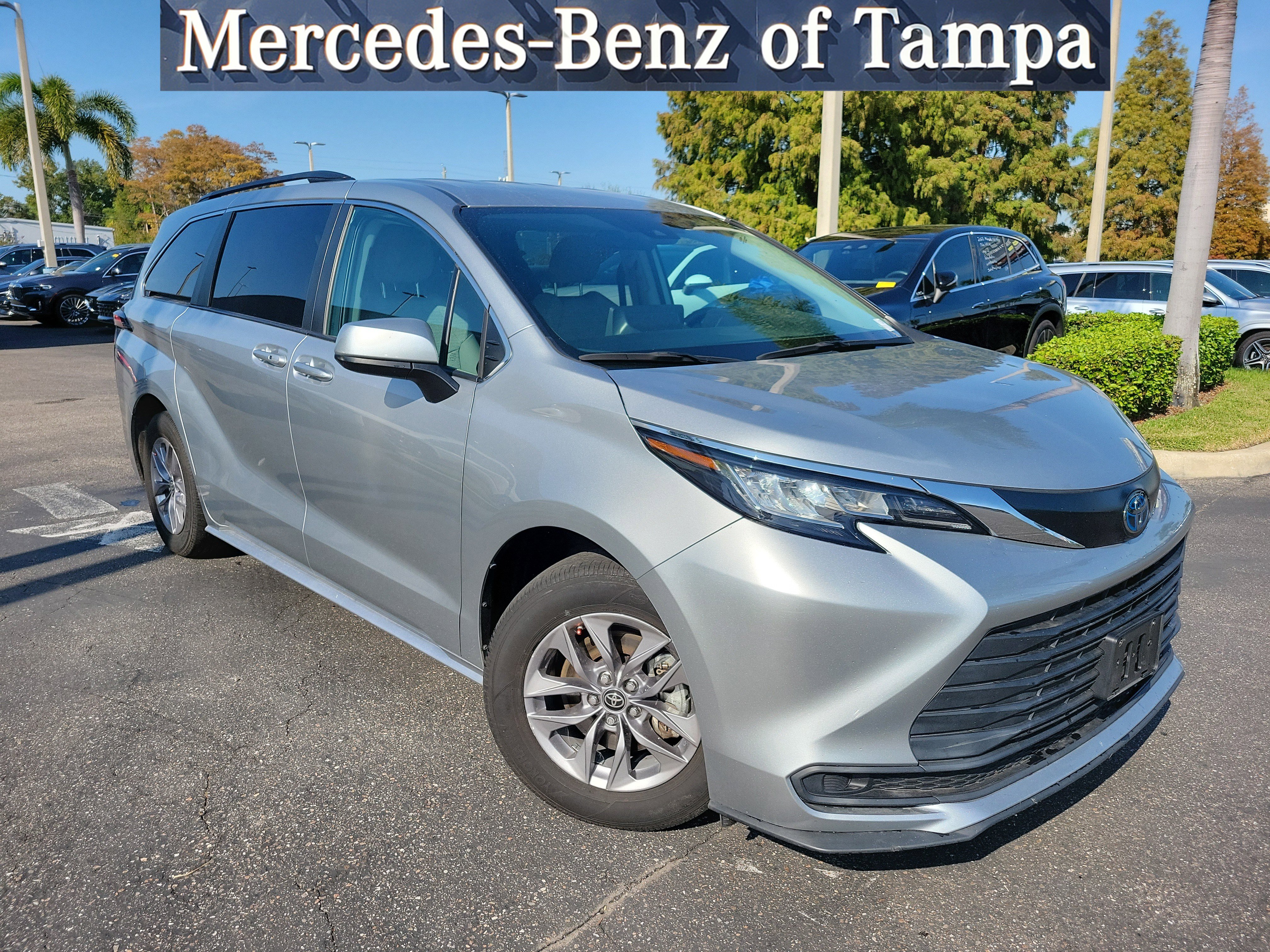 Used 2023 Toyota Sienna LE