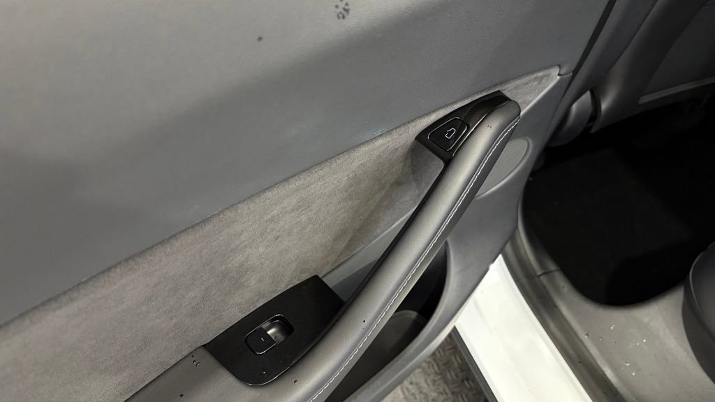 Used 2021 Tesla Model Y 2WD image 21