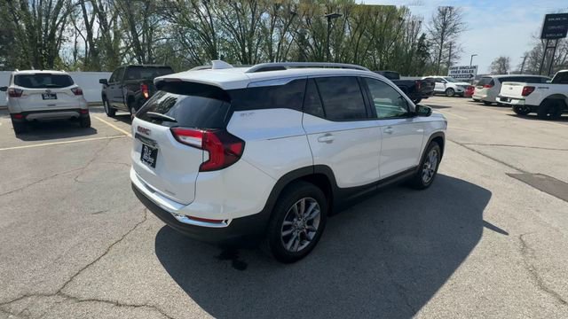Used 2023 GMC Terrain SLT w/ Tech Package image 8