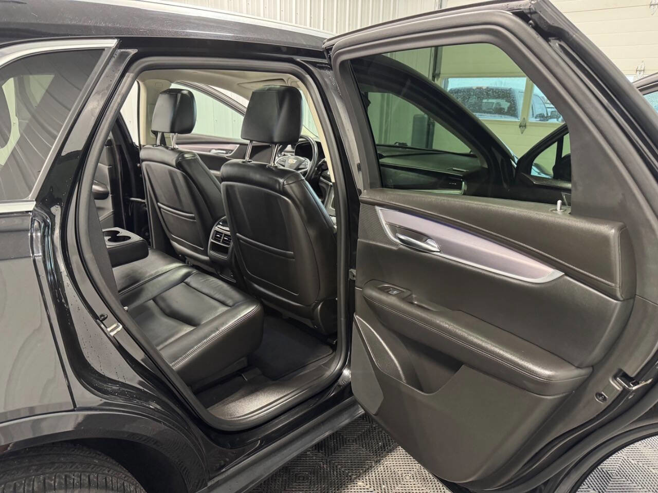 Used 2017 Cadillac XT5 Premium Luxury AWD/4WD image 24