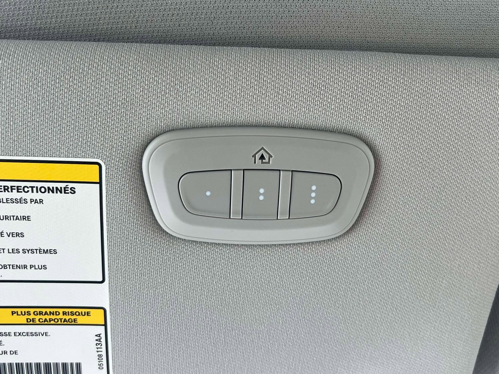 Used 2022 Jeep Cherokee Limited image 10