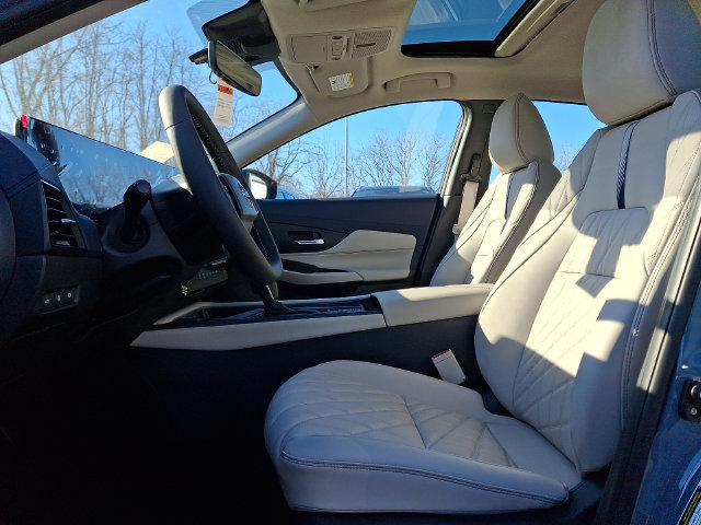 New 2026 Nissan Sentra SL w/ Floor Mat Package FWD image 5