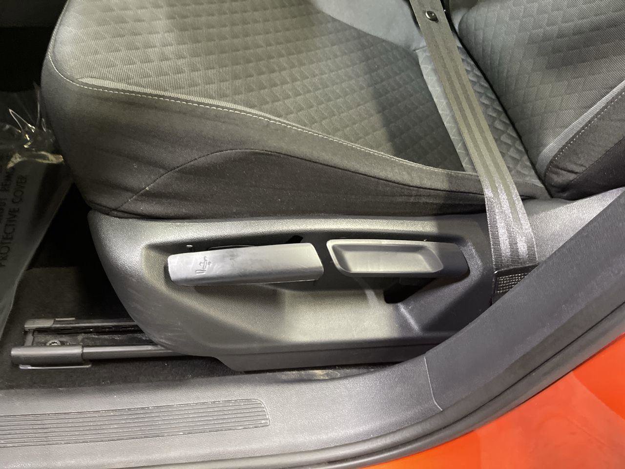 Used 2019 Volkswagen Tiguan S w/ 3rd Row Seat Package image 12