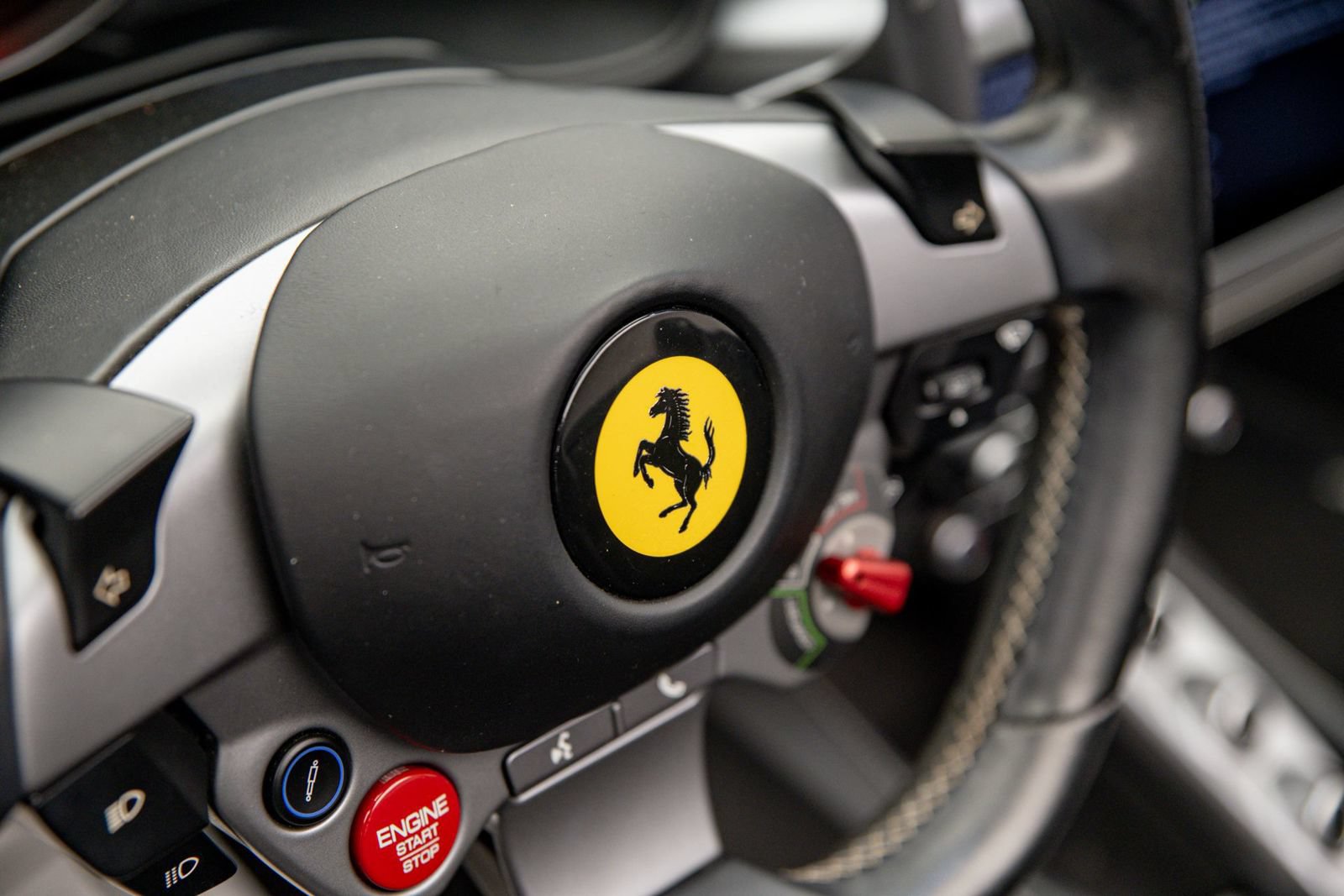 Used 2019 Ferrari Portofino RWD image 24