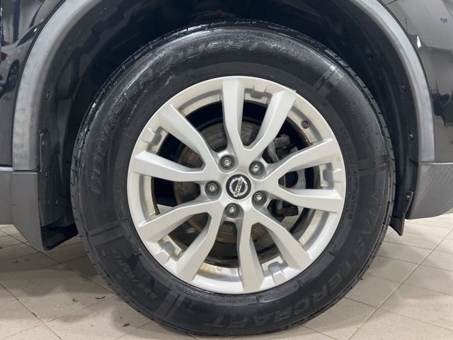 Used 2018 Nissan Rogue SV w/ Premium Package AWD/4WD image 24