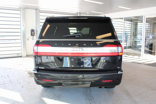 Used 2019 Lincoln Navigator Select image 22