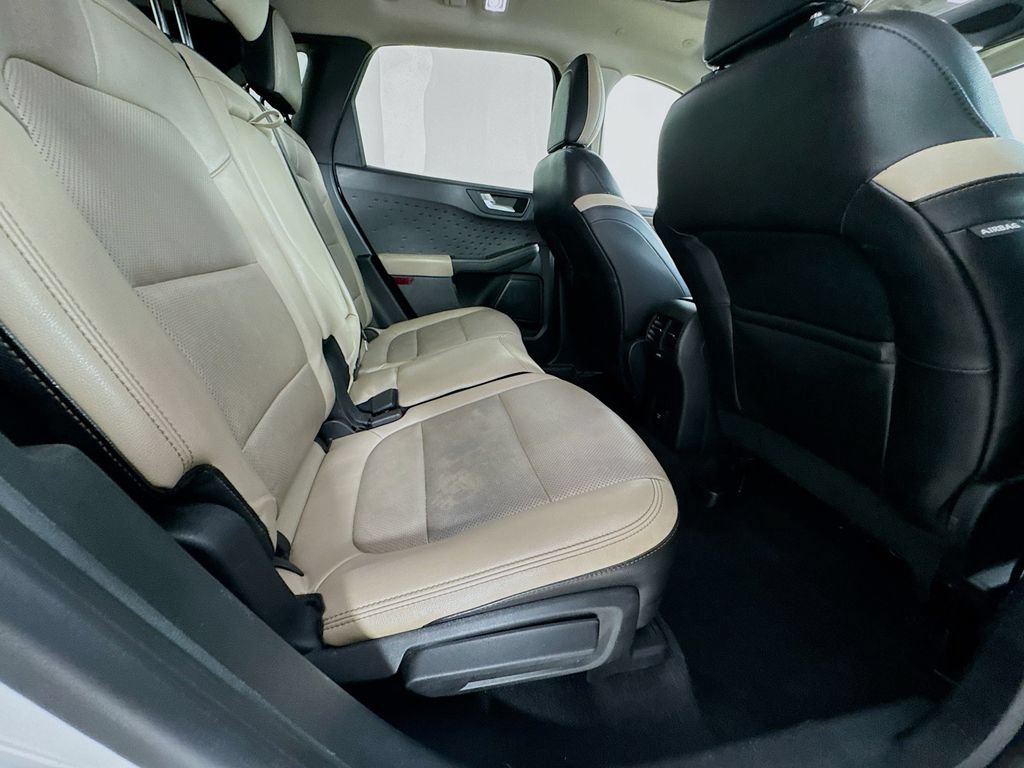 Used 2020 Ford Escape Titanium w/ Titanium Premium Package 2.0 FWD image 34