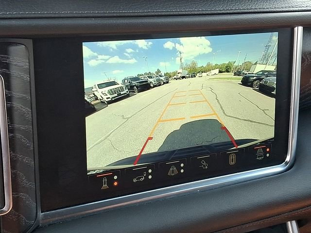 Used 2024 GMC Yukon Denali w/ Advanced Technology Package image 16