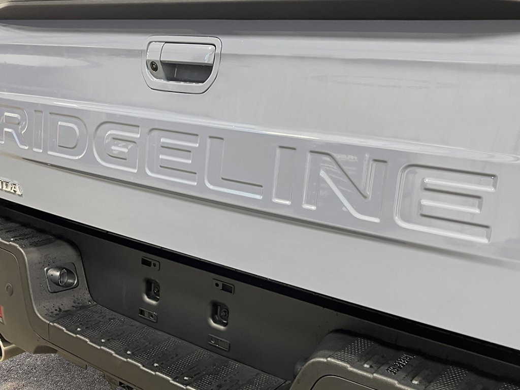 New 2026 Honda Ridgeline Black Edition image 6