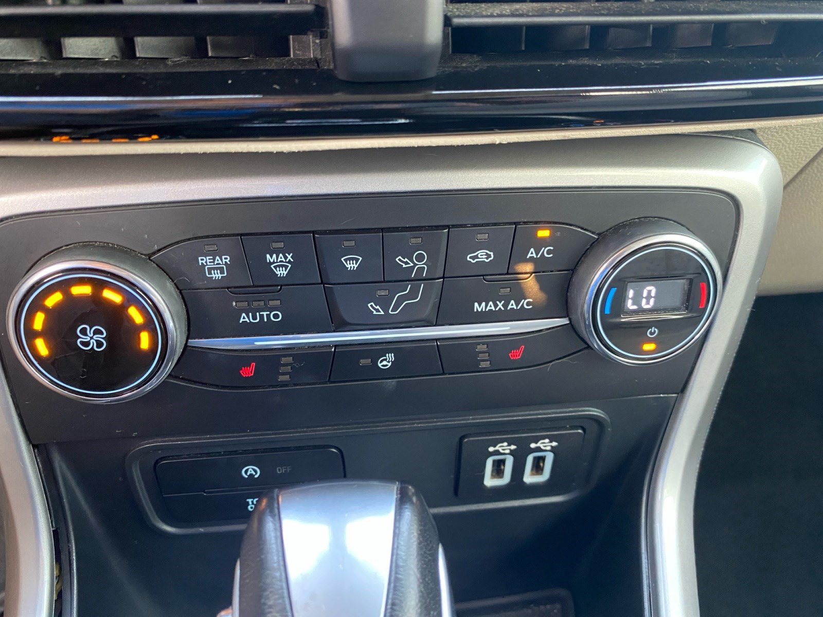 Used 2019 Ford EcoSport Titanium FWD image 26