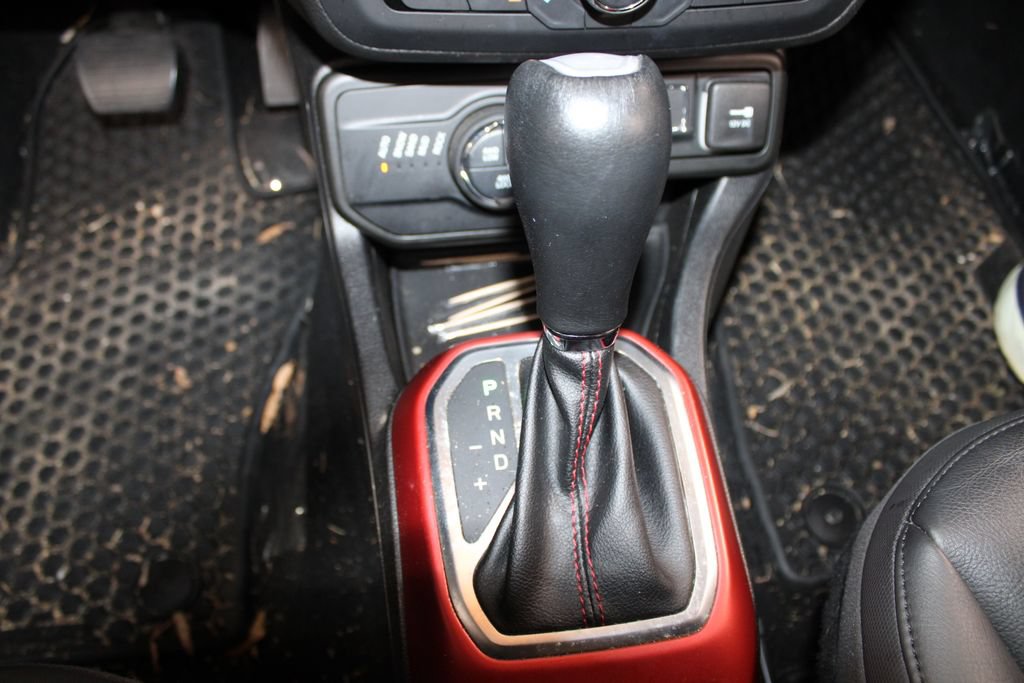 Used 2018 Jeep Renegade Trailhawk AWD/4WD image 29