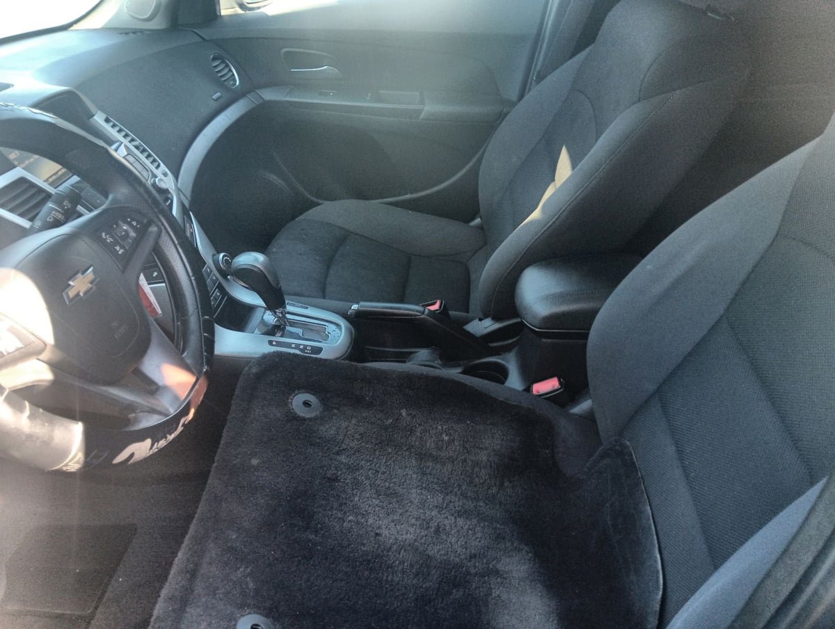 Used 2016 Chevrolet Cruze LT FWD image 17