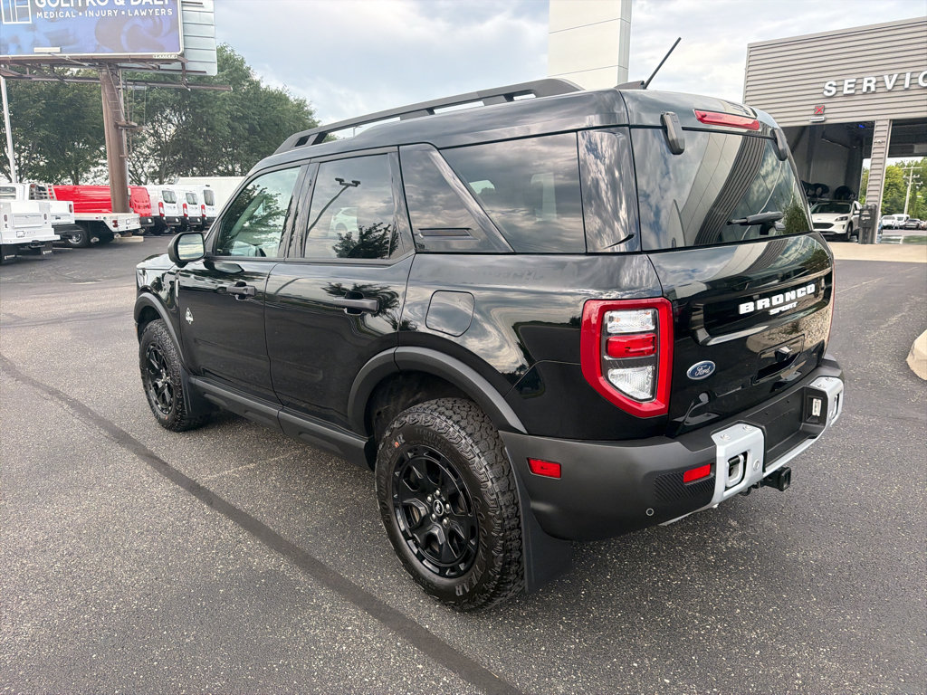 Used 2025 Ford Bronco Sport Outer Banks w/ Sasquatch Outer Banks Package AWD/4WD image 7