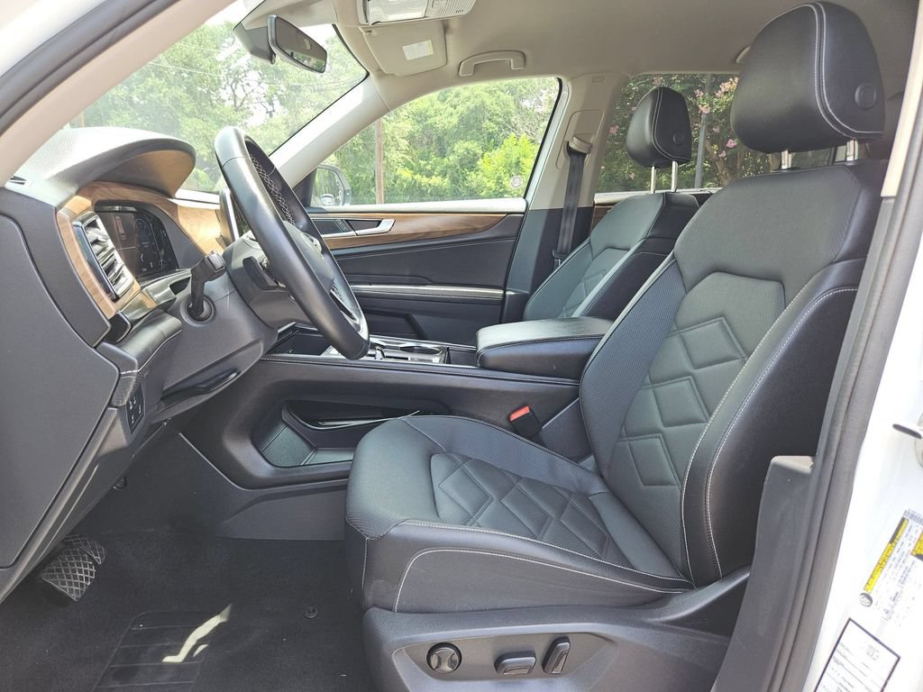 Used 2025 Volkswagen Atlas SE FWD image 11