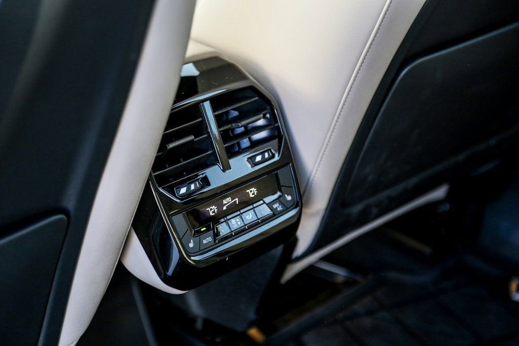 Used 2025 BMW iX xDrive50 w/ Premium Package image 20