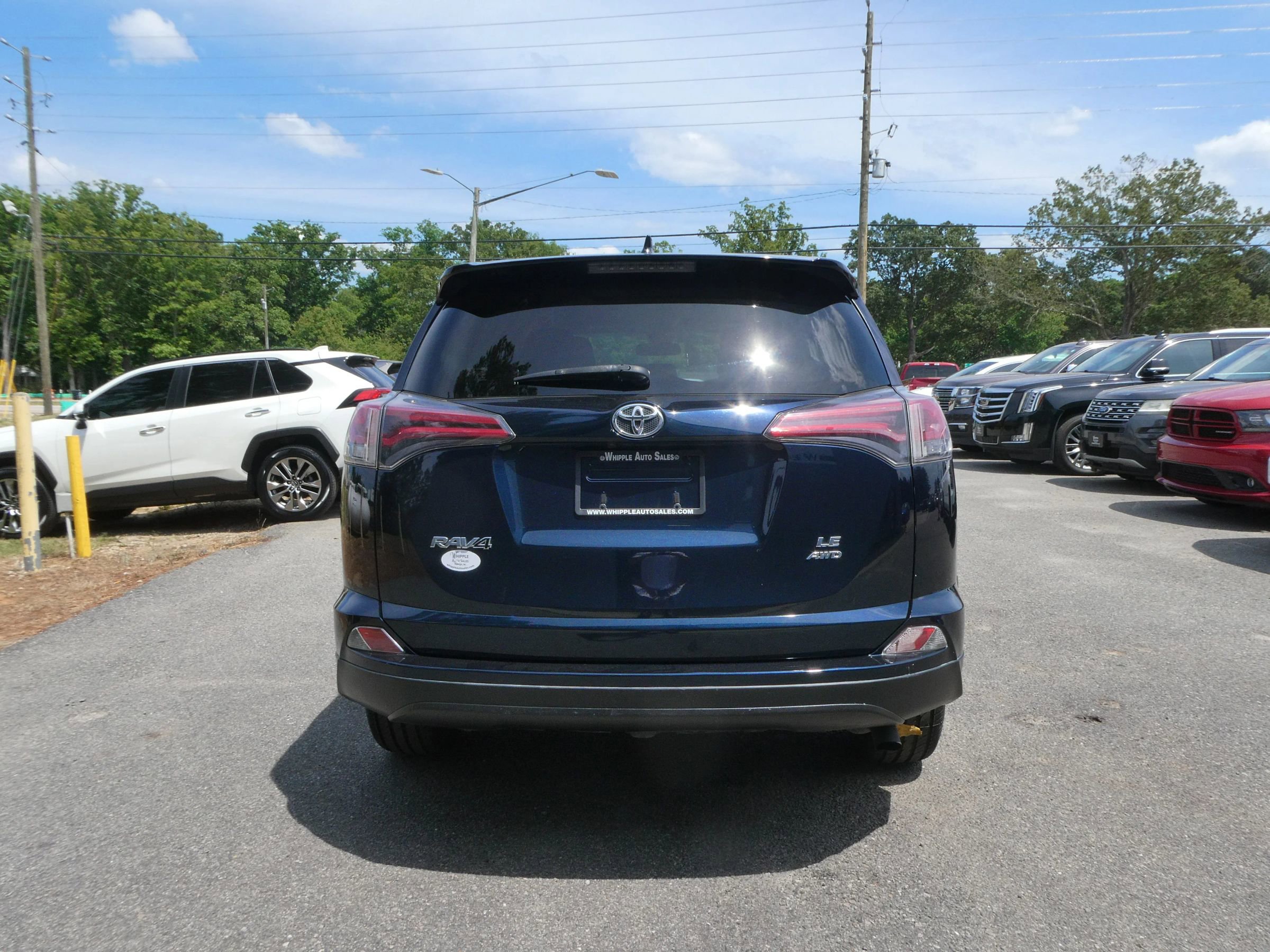 Used 2018 Toyota RAV4 LE AWD/4WD image 6