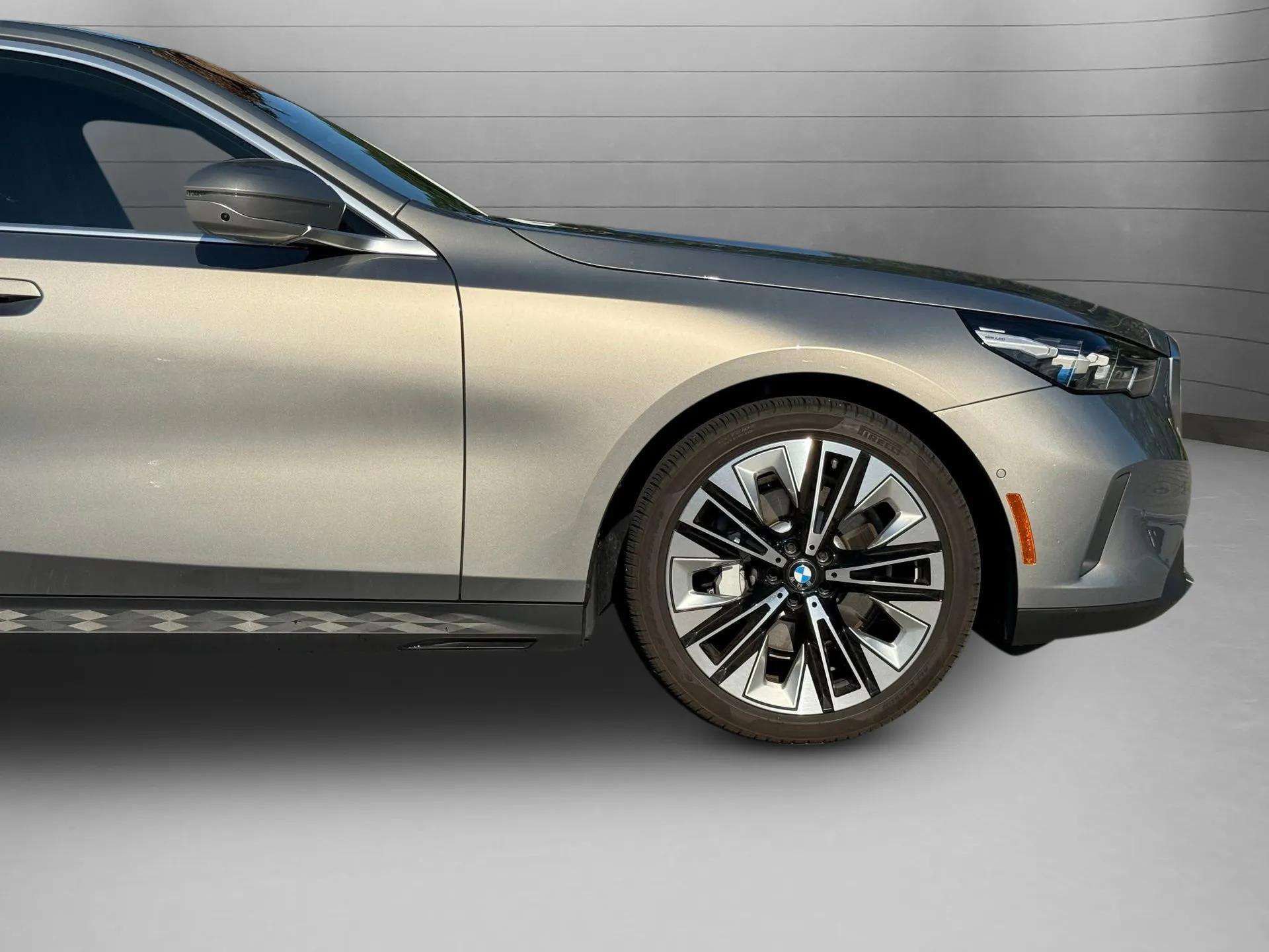 Used 2024 BMW 530i xDrive w/ Premium Package image 9