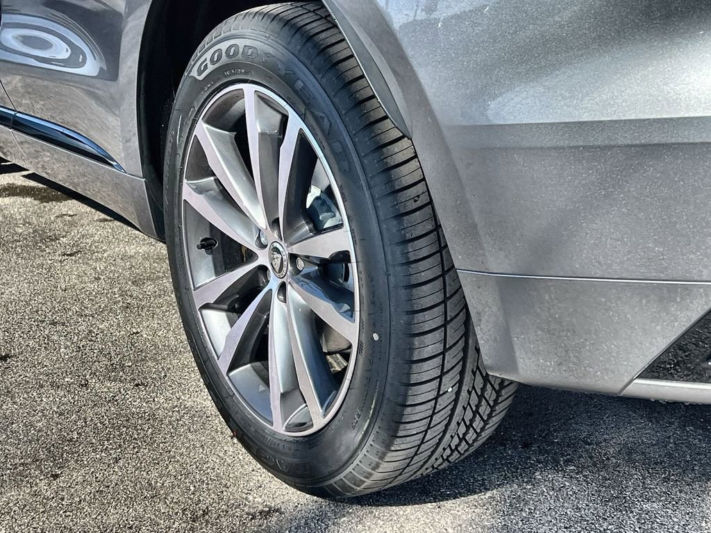 Used 2025 Jaguar F-PACE R-Dynamic S AWD/4WD image 11
