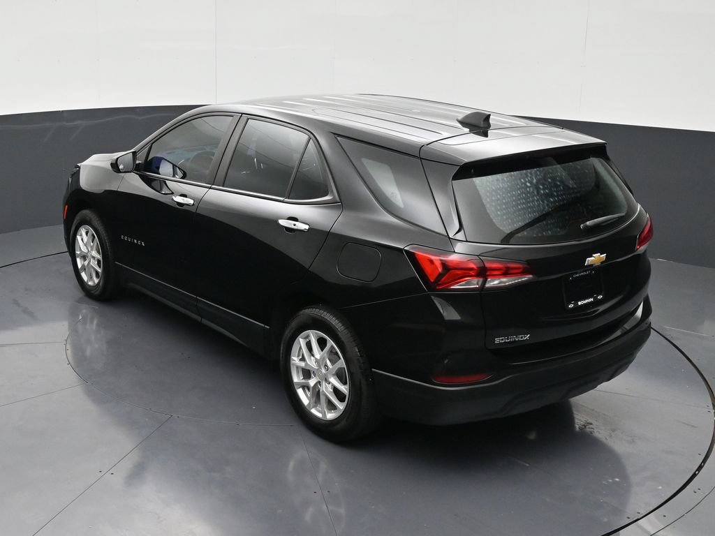 Used 2022 Chevrolet Equinox LS FWD image 14
