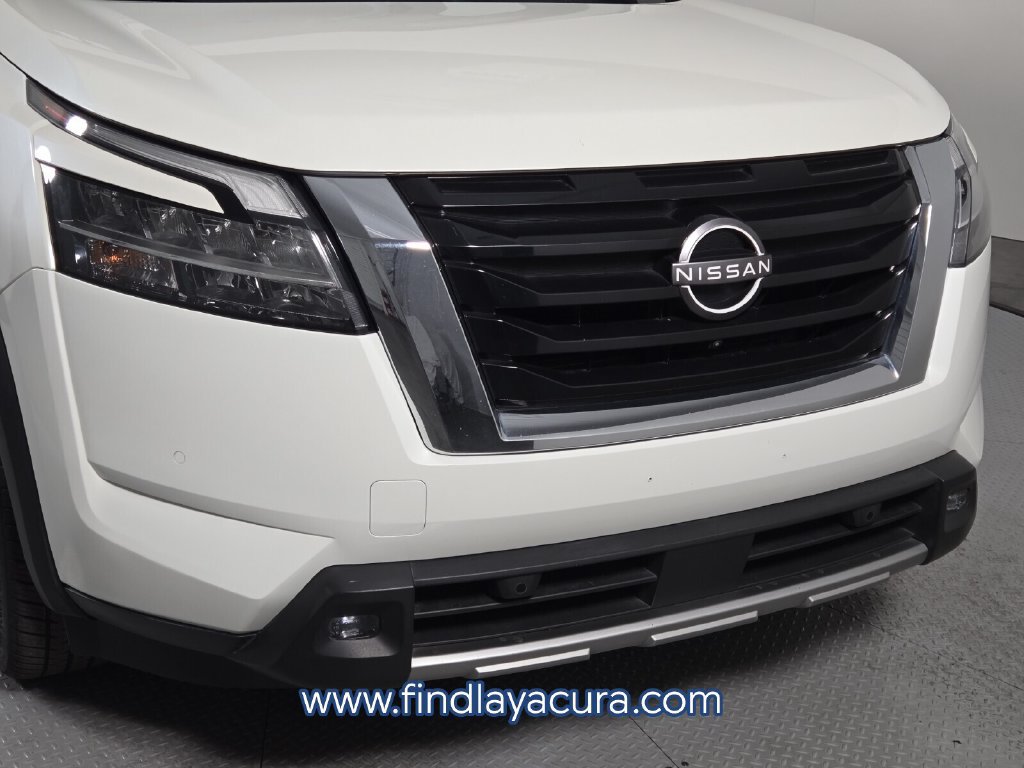 Used 2022 Nissan Pathfinder Platinum w/ Lighting Package (N92) AWD/4WD image 12