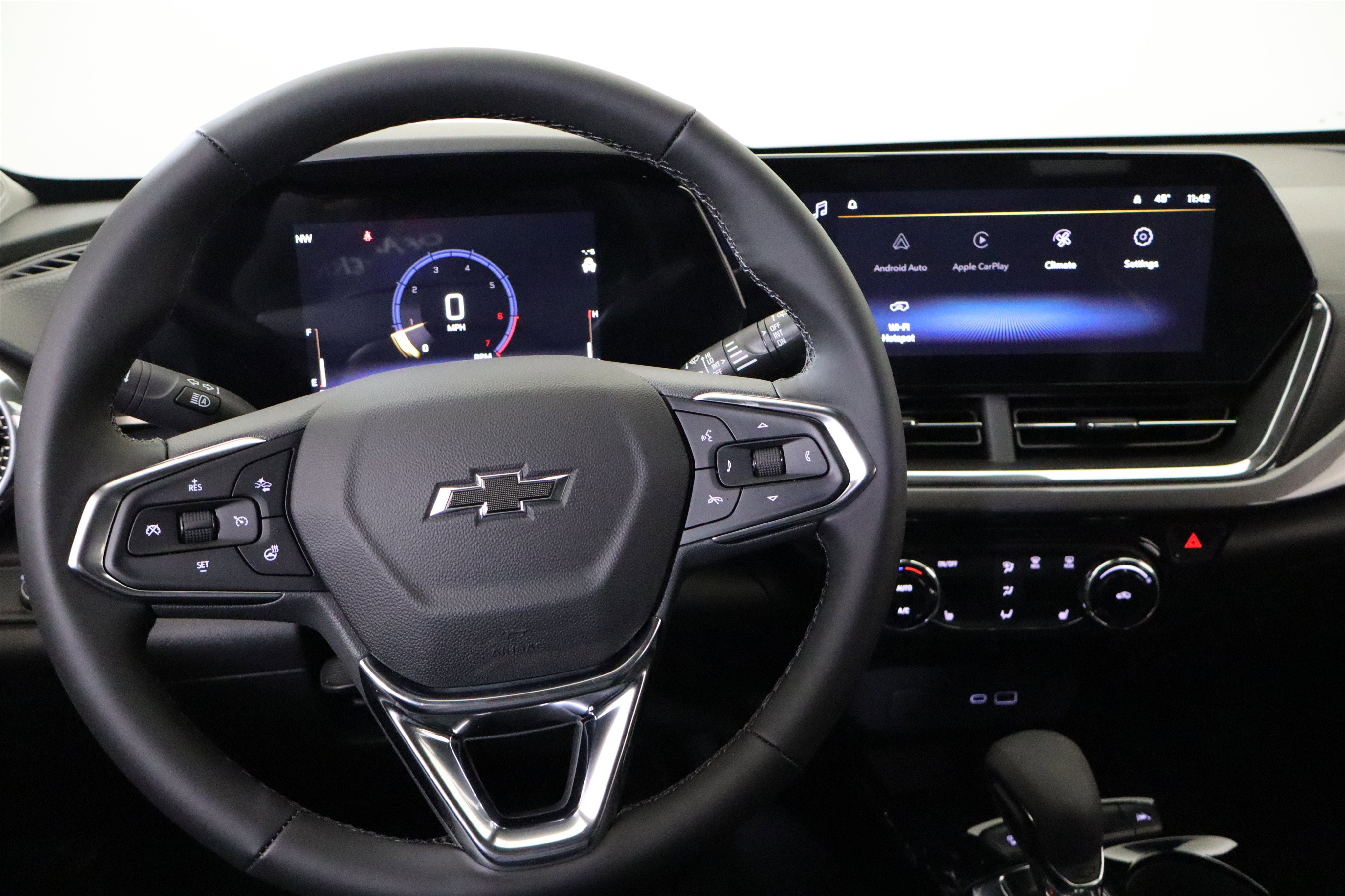 New 2026 Chevrolet Trax ACTIV FWD image 24