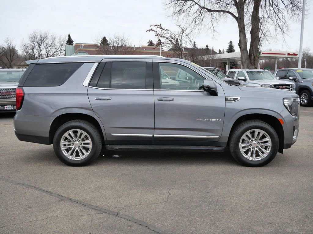 Used 2022 GMC Yukon SLT w/ SLT Premium Package image 10