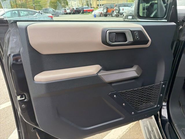 Used 2022 Ford Bronco Wildtrak AWD/4WD image 13