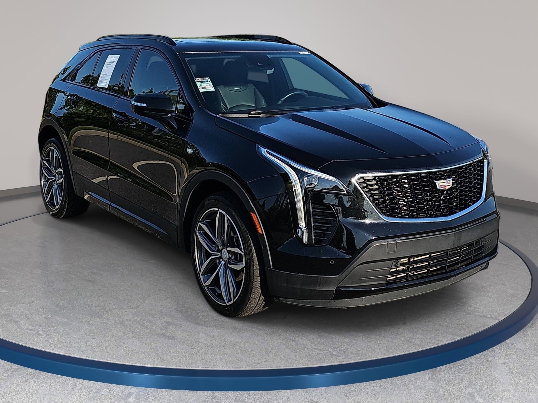 Used 2022 Cadillac XT4 Sport w/ Enhanced Visibility Package FWD image 3