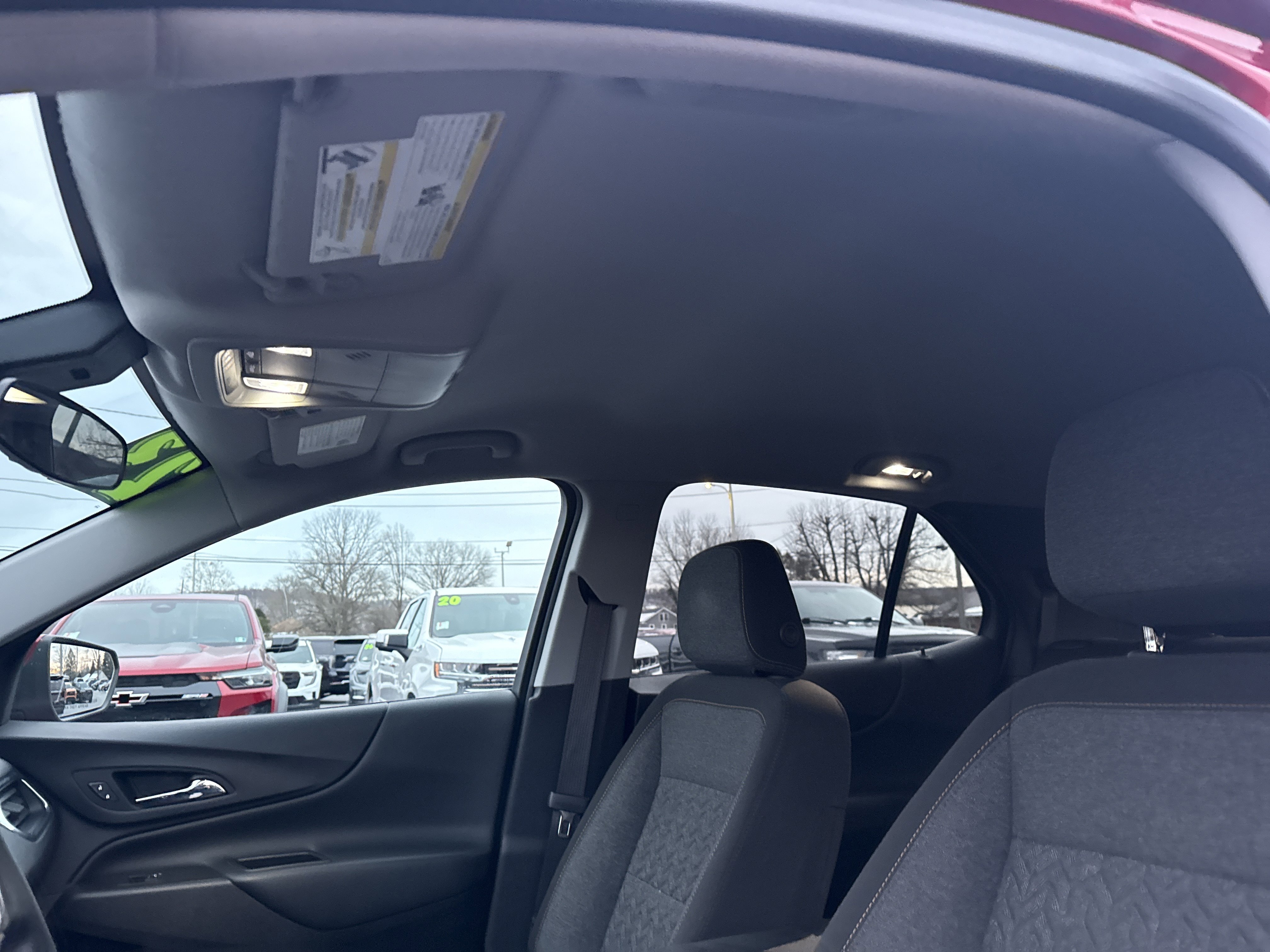 Used 2023 Chevrolet Equinox LT image 30