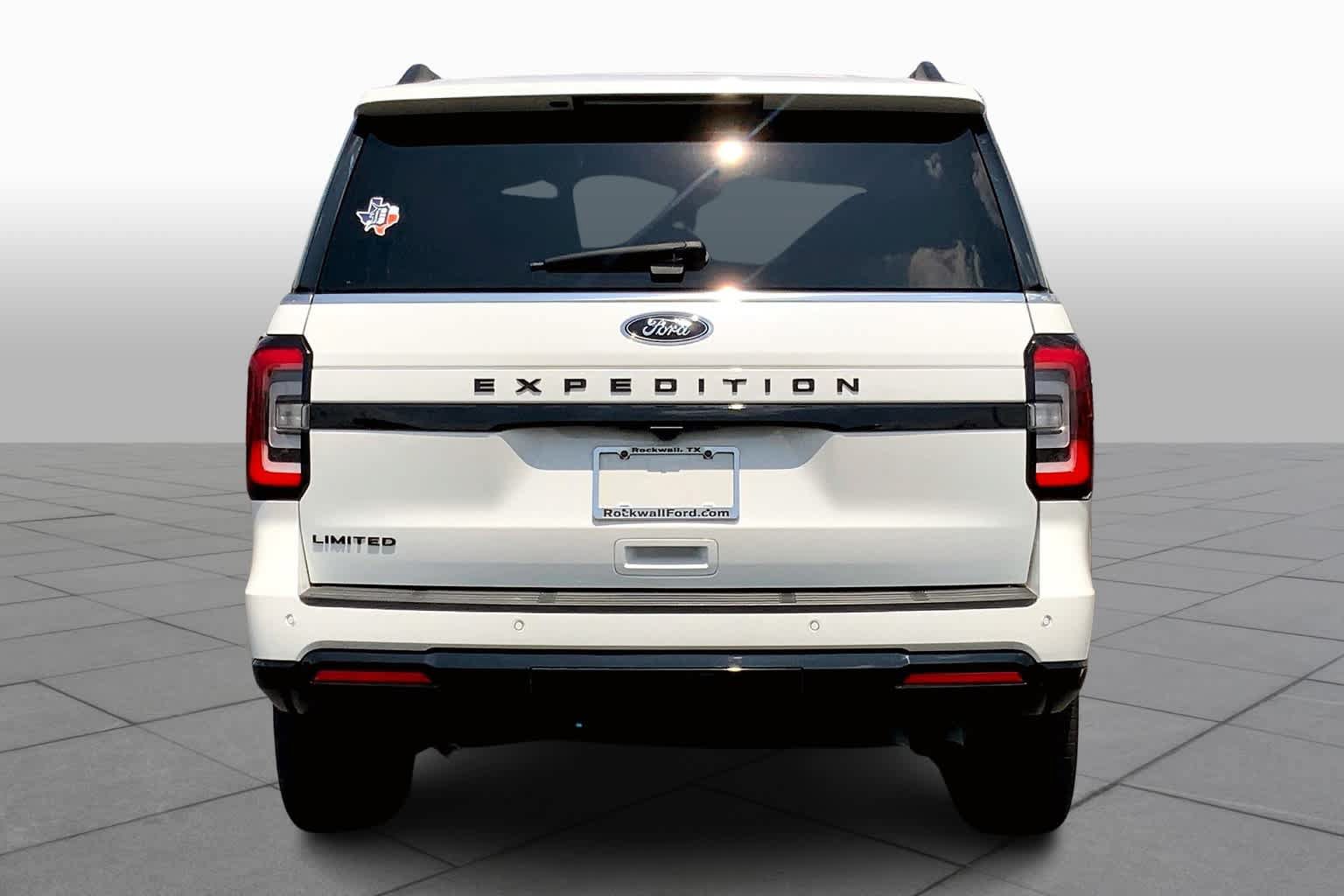 Used 2022 Ford Expedition Limited RWD image 5